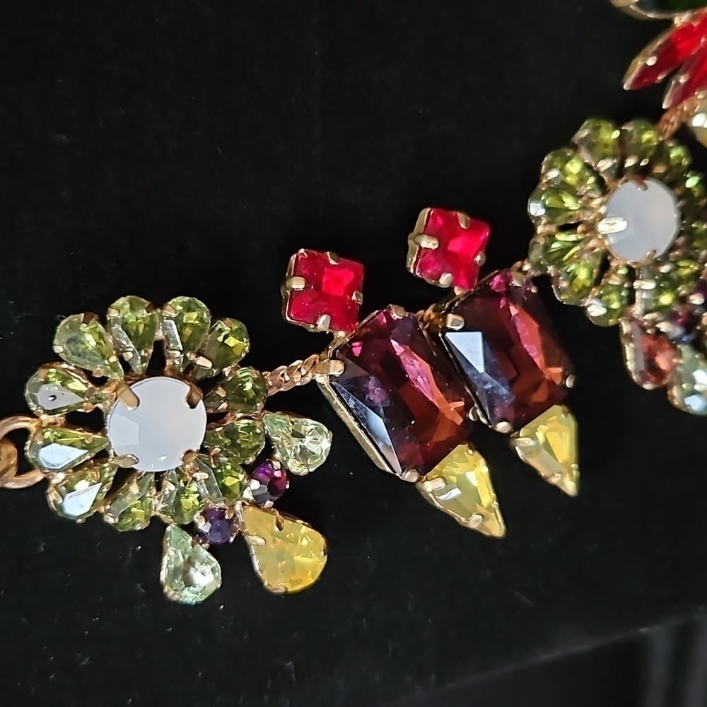 Multi-Color Necklace - Picture 3 of 4